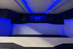 musta Mercedes-Benz Sprinter 2023 kuva 22.