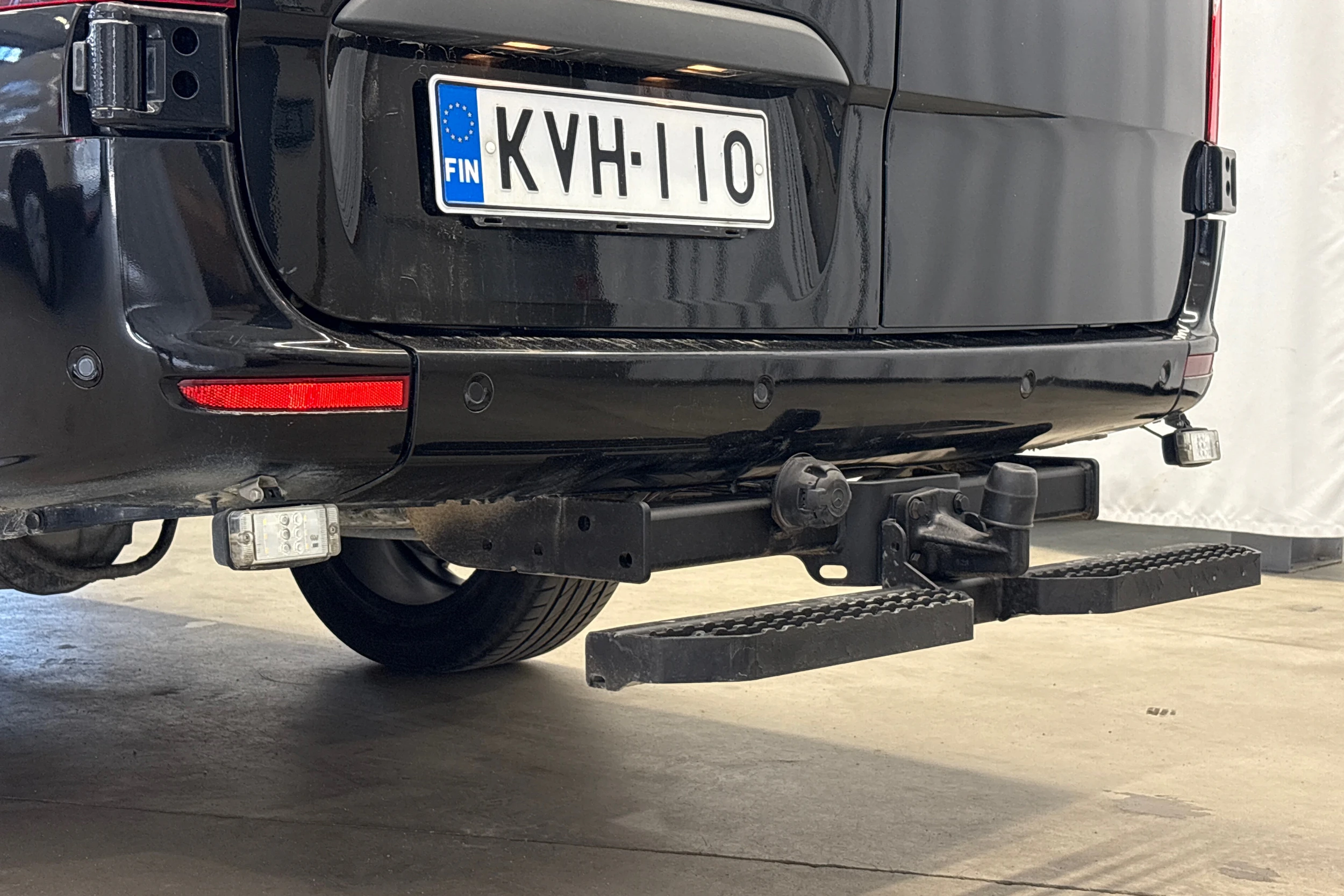 musta Mercedes-Benz Sprinter 2023 kuva 31.