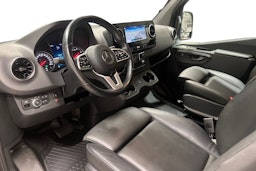 musta Mercedes-Benz Sprinter 2023 kuva 7.