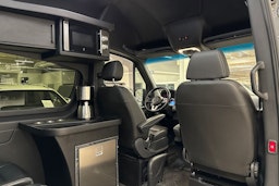 harmaa Mercedes-Benz Sprinter 2023 kuva 14.