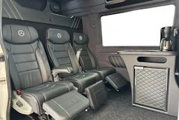 valkoinen Mercedes-Benz Sprinter 2023 kuva 11.