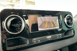 valkoinen Mercedes-Benz Sprinter 2023 kuva 17.