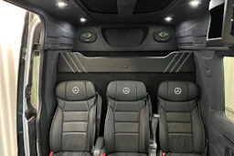 valkoinen Mercedes-Benz Sprinter 2023 kuva 22.
