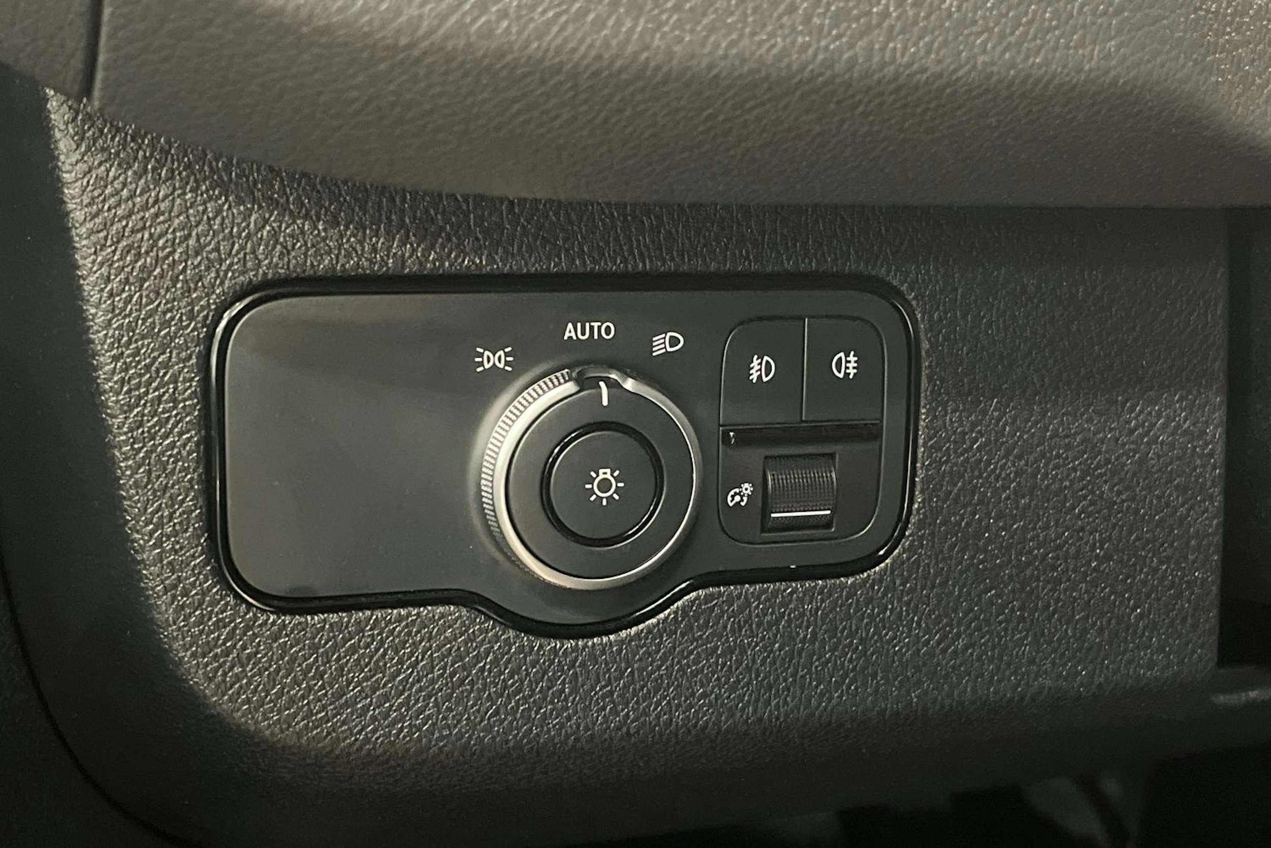 harmaa Mercedes-Benz Sprinter 2023 kuva 23.