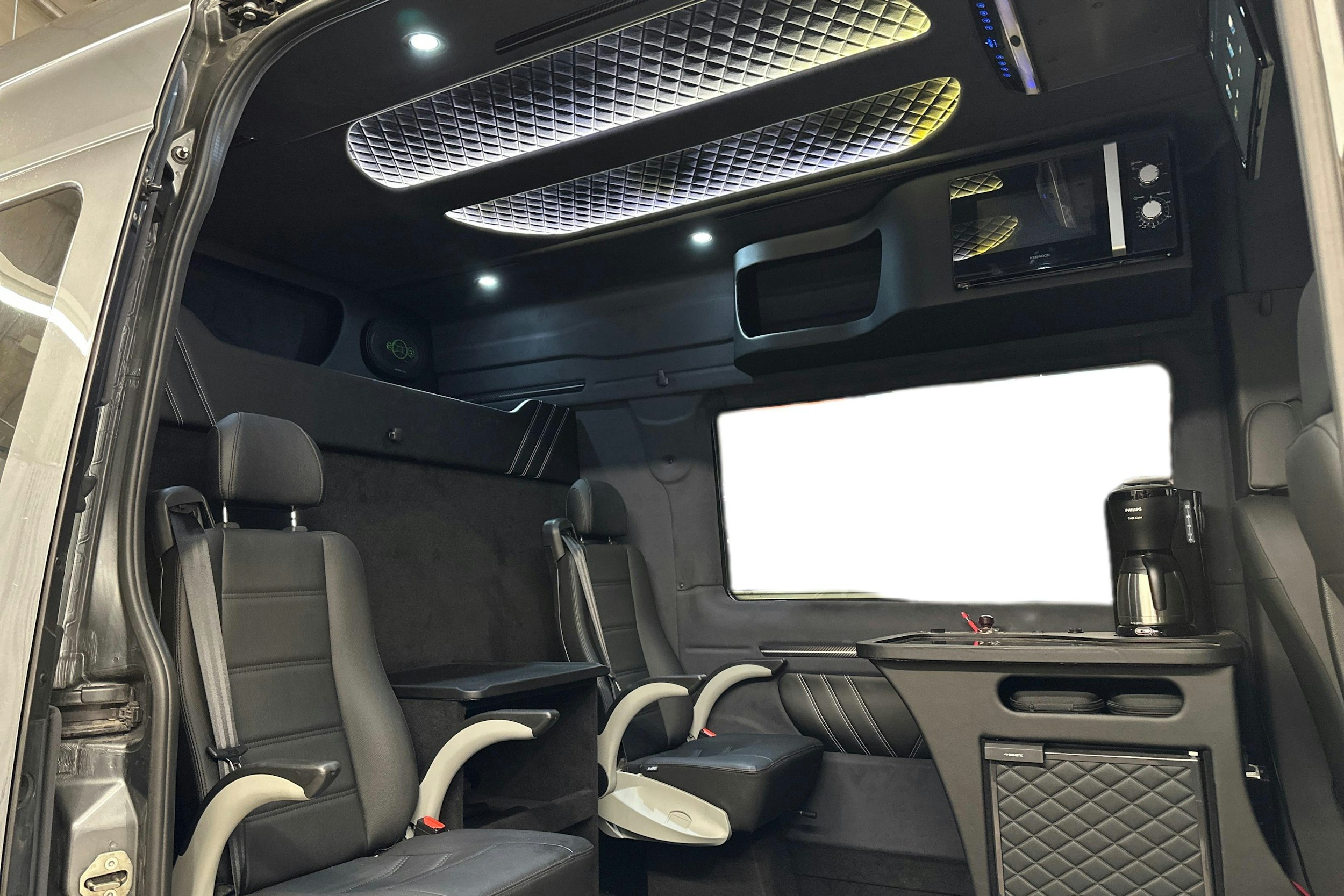 harmaa Mercedes-Benz Sprinter 2023 kuva 3.