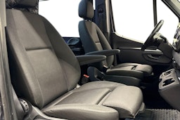 musta Mercedes-Benz Sprinter 2023 kuva 8.