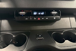 musta Mercedes-Benz Sprinter 2023 kuva 22.