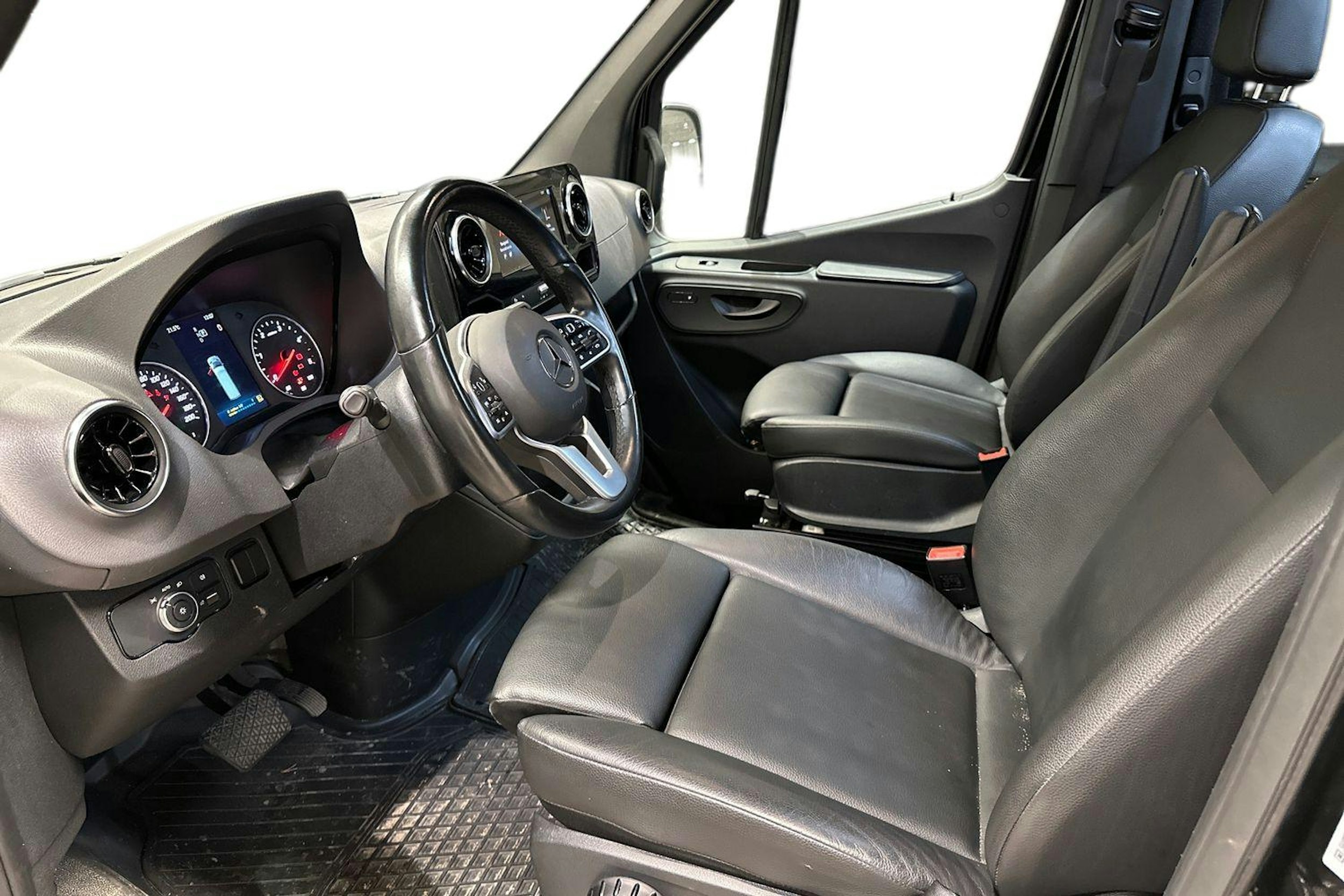 Musta Mercedes-Benz SPRINTER 2023 kuva 3.