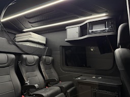 Musta Mercedes-Benz SPRINTER 2023 kuva 5.