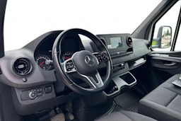 valkoinen Mercedes-Benz Sprinter 2023 kuva 3.
