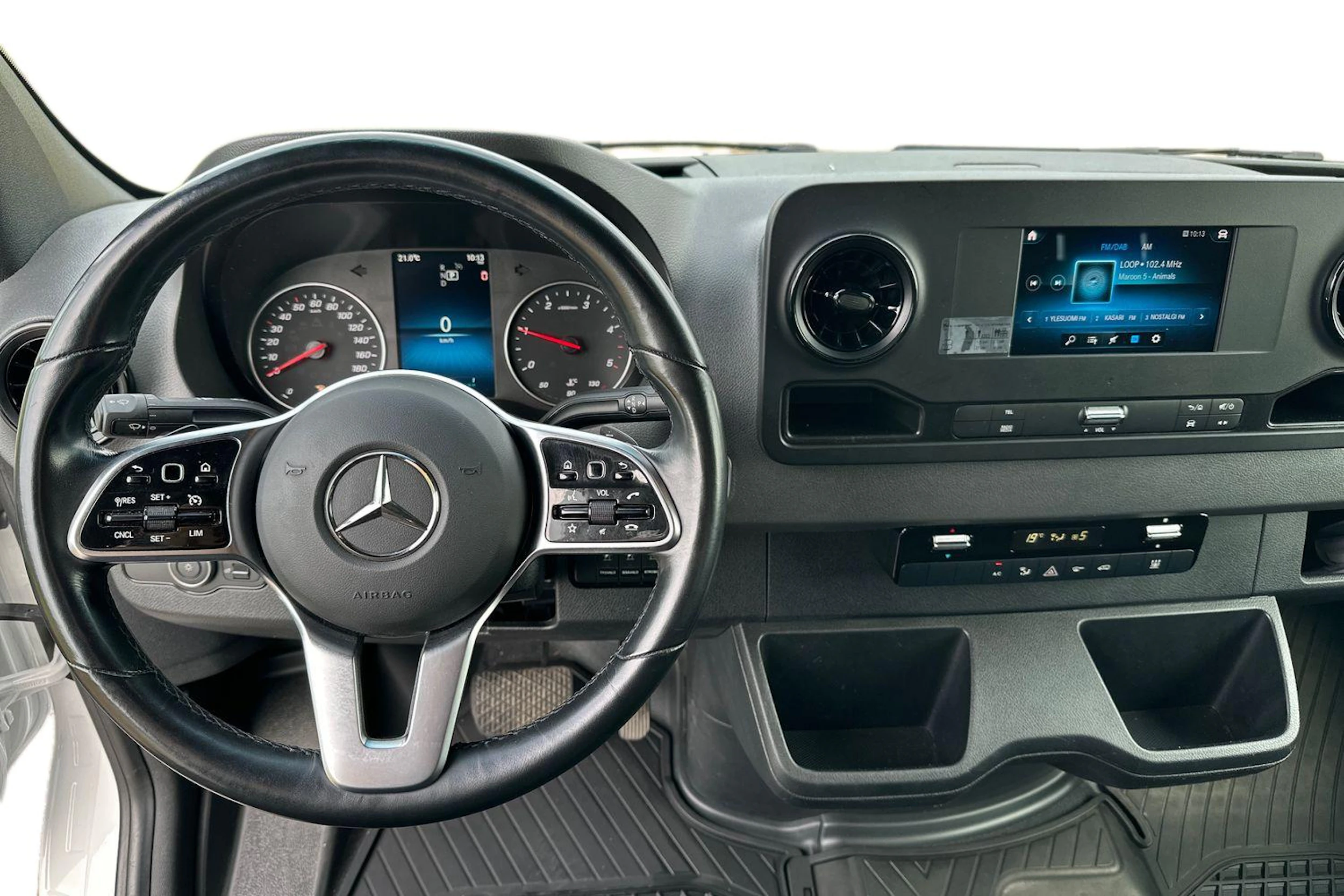 valkoinen Mercedes-Benz Sprinter 2023 kuva 7.