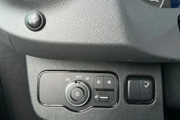 valkoinen Mercedes-Benz Sprinter 2023 kuva 12.
