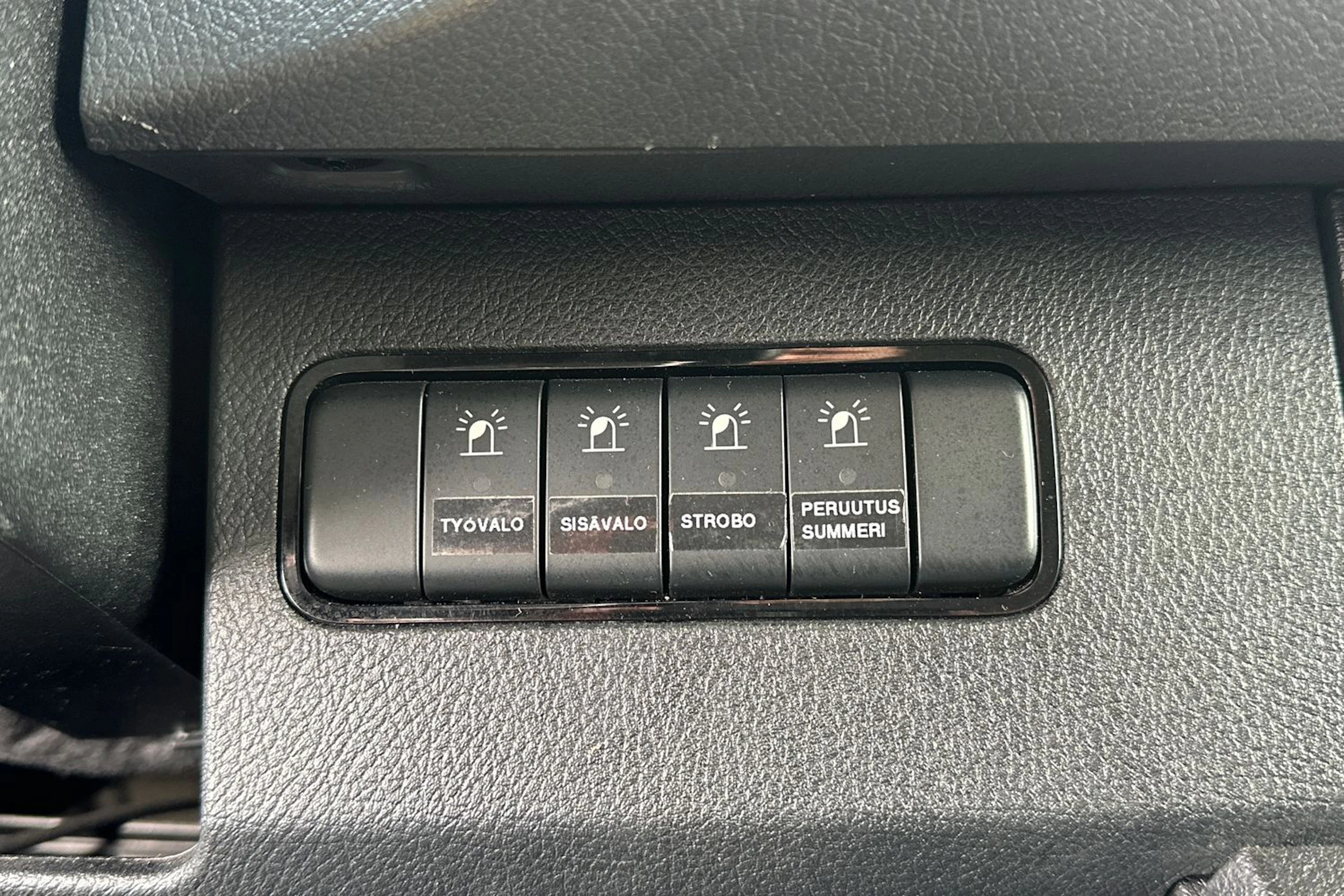 valkoinen Mercedes-Benz Sprinter 2023 kuva 14.