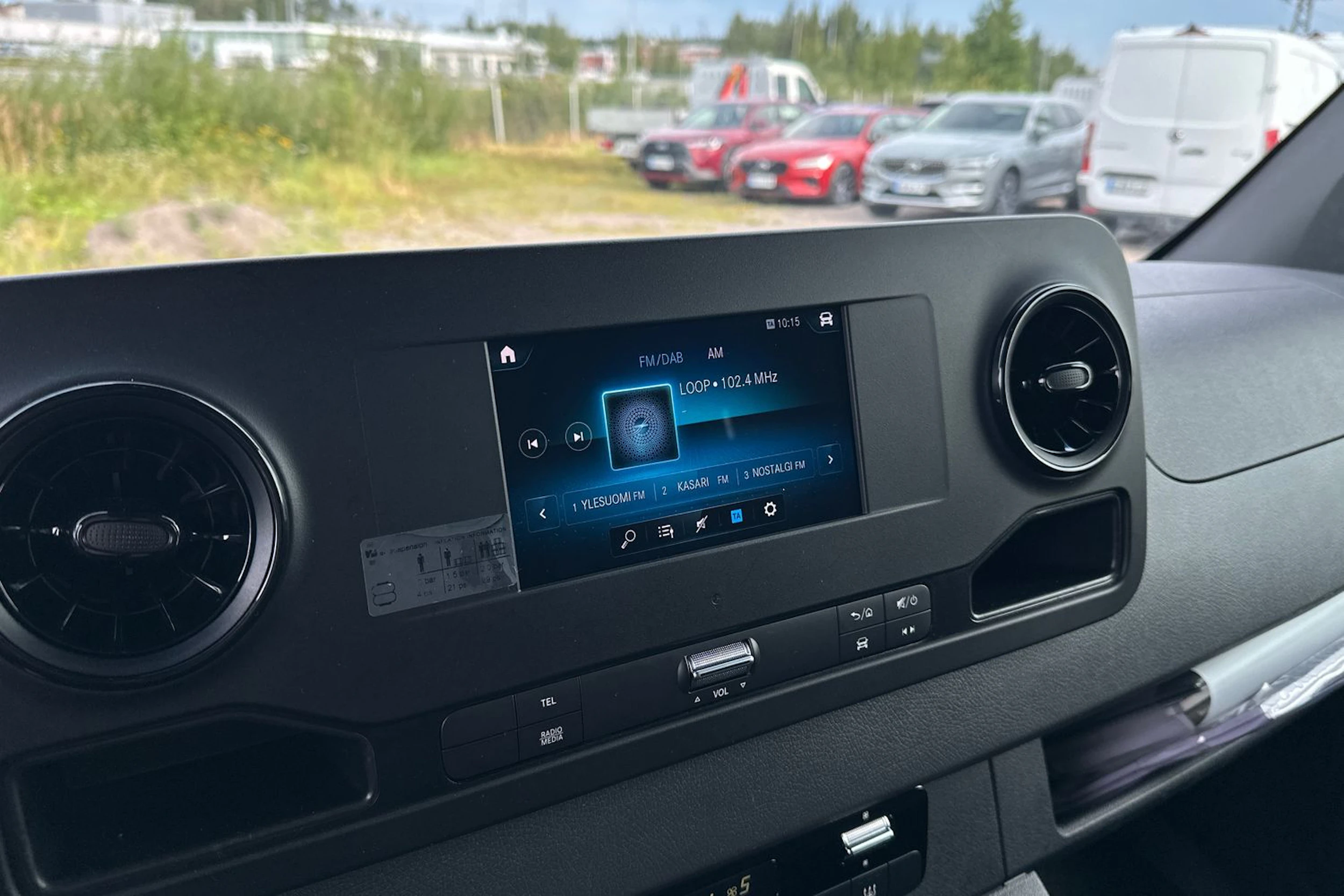valkoinen Mercedes-Benz Sprinter 2023 kuva 16.