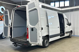 valkoinen Mercedes-Benz Sprinter 2023 kuva 4.