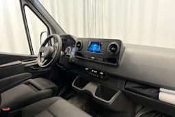 valkoinen Mercedes-Benz Sprinter 2023 kuva 12.
