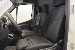 valkoinen Mercedes-Benz Sprinter 2023 kuva 14.