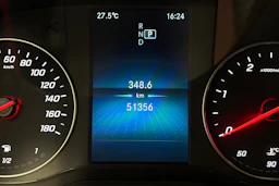 valkoinen Mercedes-Benz Sprinter 2023 kuva 21.