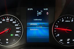 valkoinen Mercedes-Benz Sprinter 2023 kuva 23.