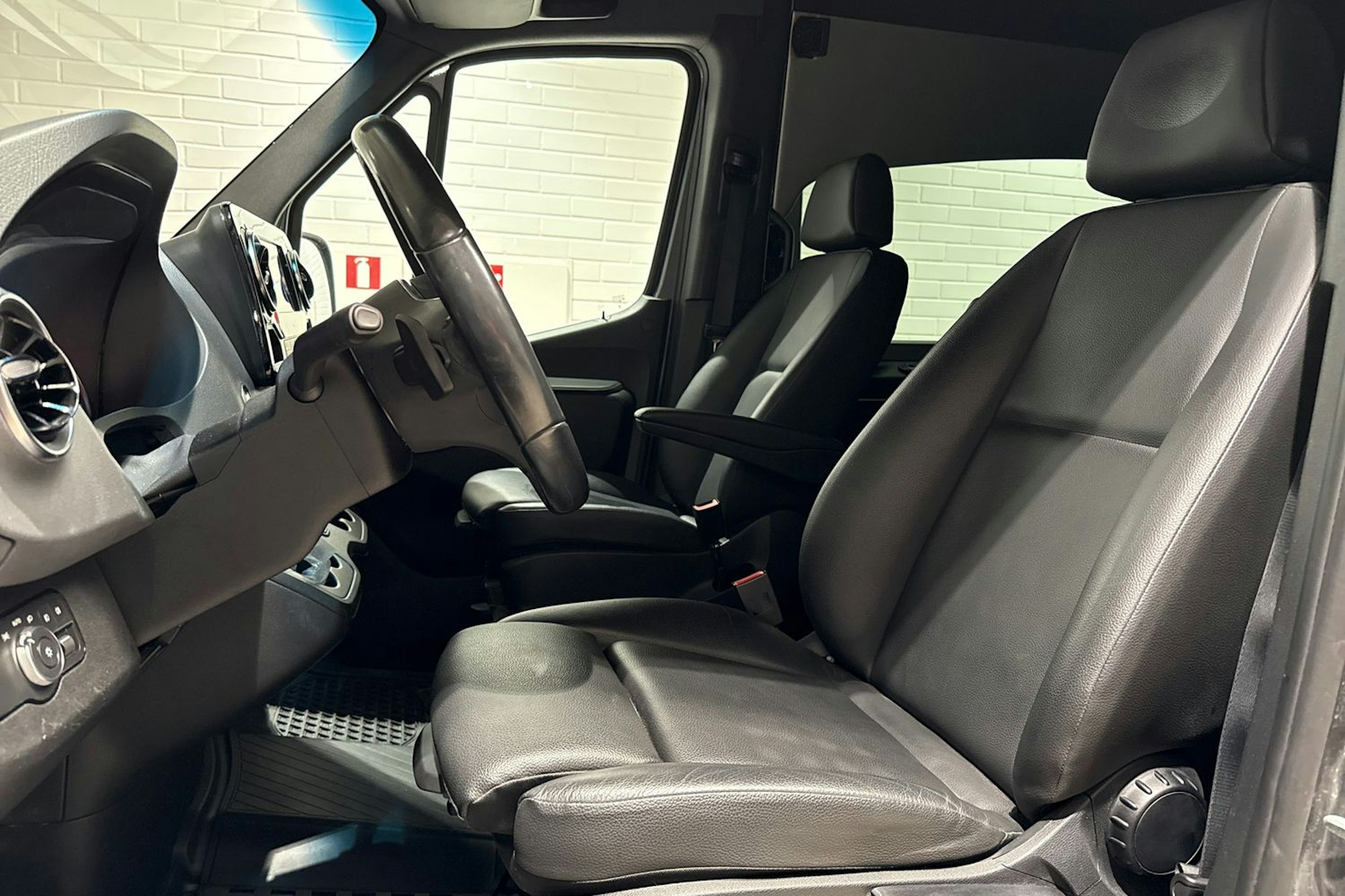 Harmaa Mercedes-Benz SPRINTER 2023 kuva 13.