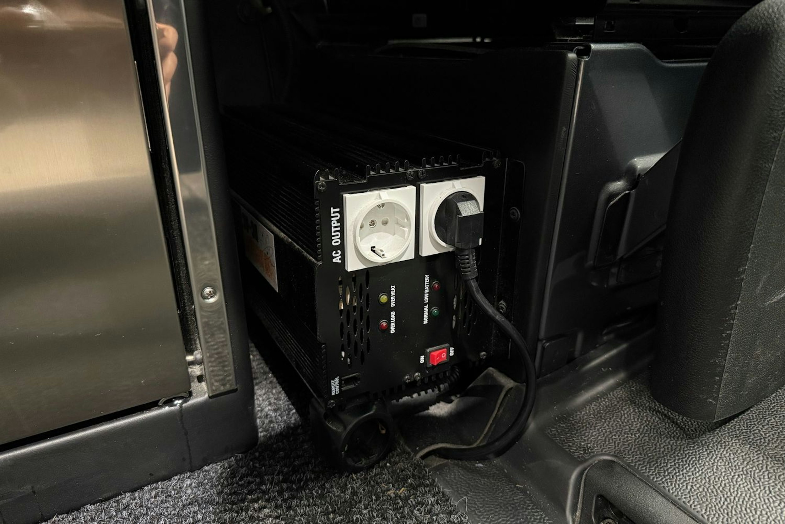 Harmaa Mercedes-Benz SPRINTER 2023 kuva 18.