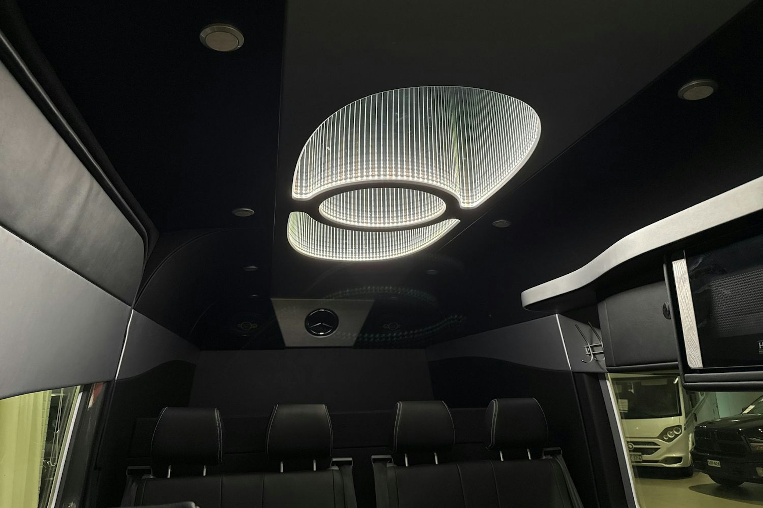 Harmaa Mercedes-Benz SPRINTER 2023 kuva 19.