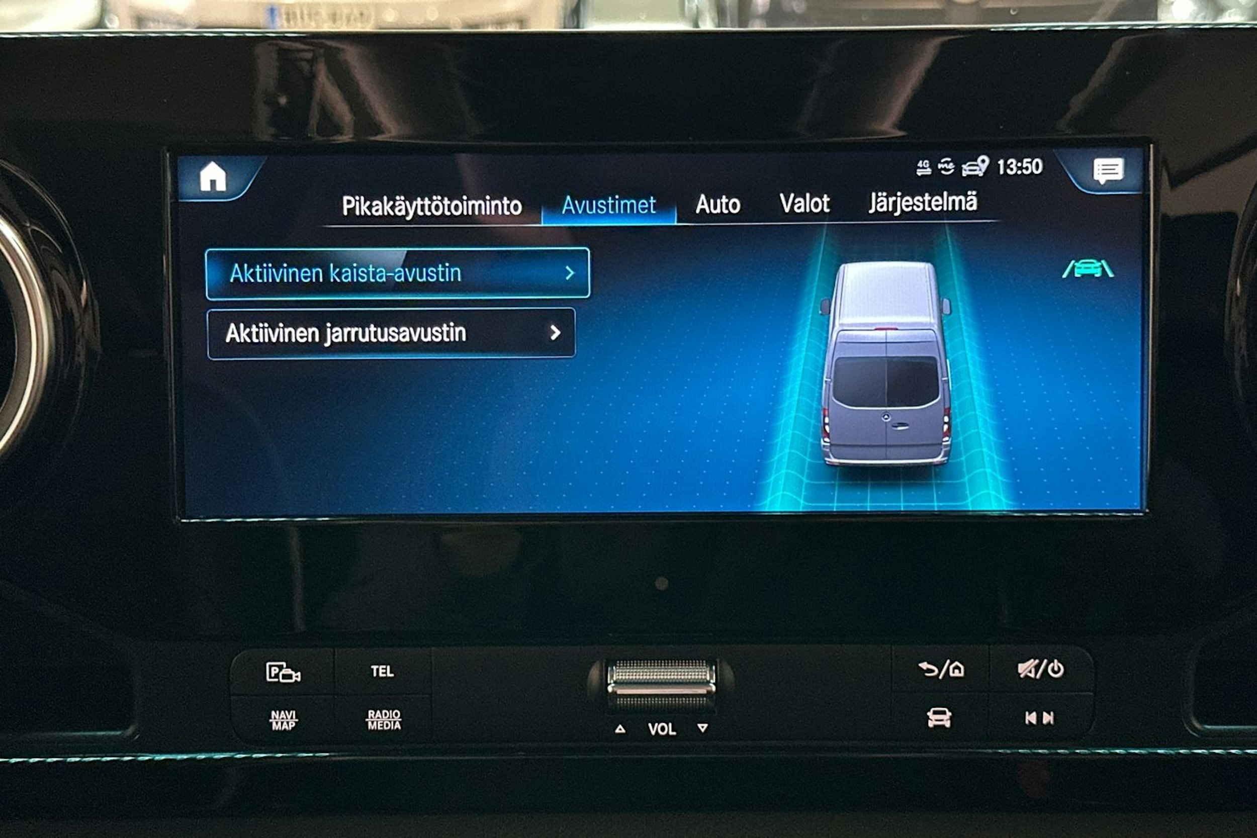 musta Mercedes-Benz Sprinter 2023 kuva 19.