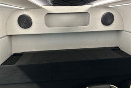 musta Mercedes-Benz Sprinter 2023 kuva 28.