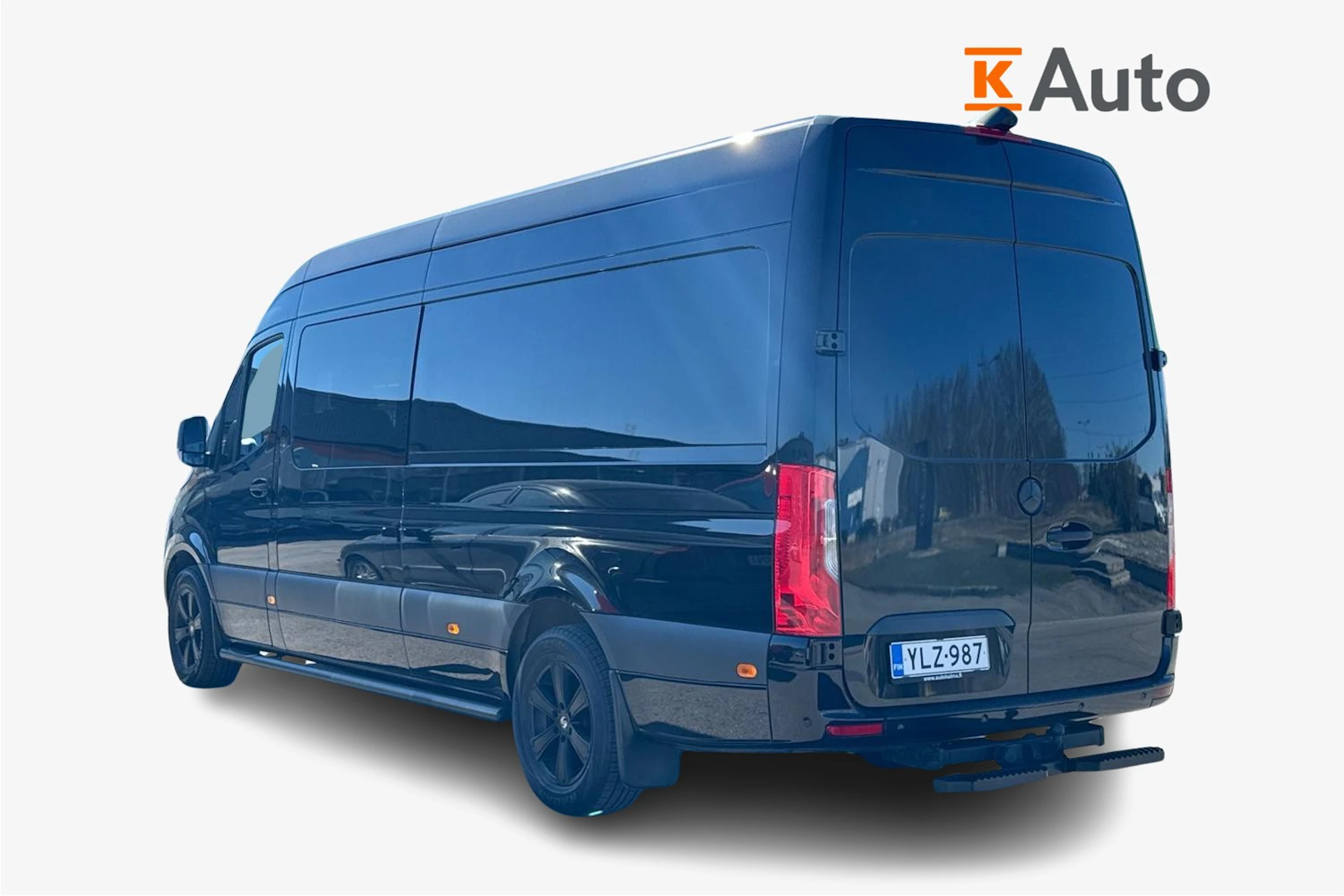 musta Mercedes-Benz Sprinter 2023 kuva 2.