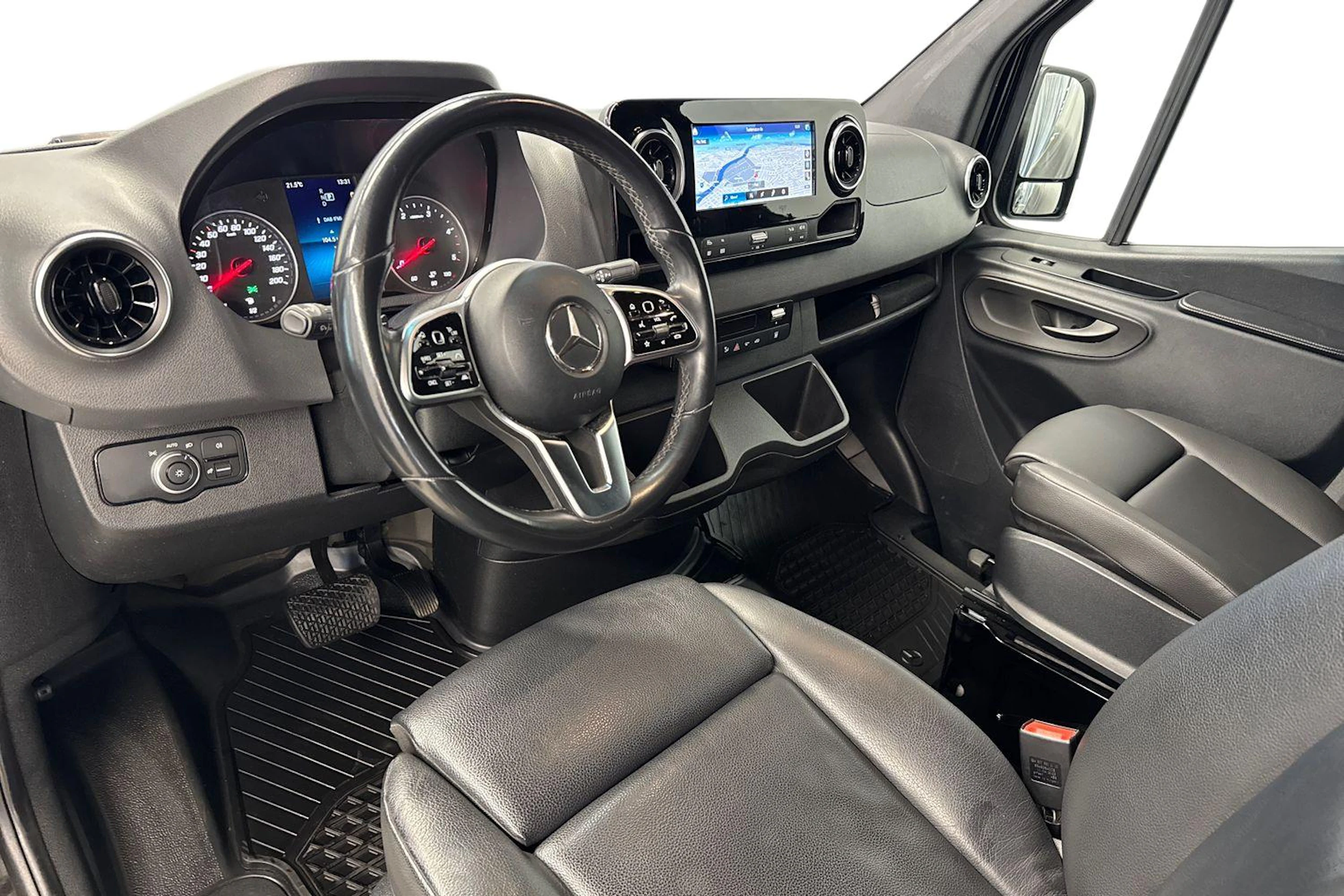 musta Mercedes-Benz Sprinter 2023 kuva 8.