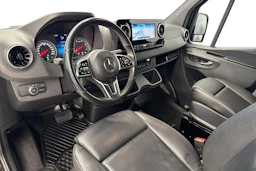 musta Mercedes-Benz Sprinter 2023 kuva 8.