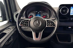 musta Mercedes-Benz Sprinter 2023 kuva 11.