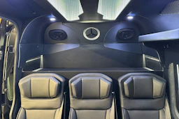 musta Mercedes-Benz Sprinter 2023 kuva 25.