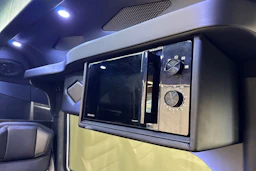 musta Mercedes-Benz Sprinter 2023 kuva 27.