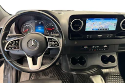 harmaa Mercedes-Benz Sprinter 2023 kuva 9.