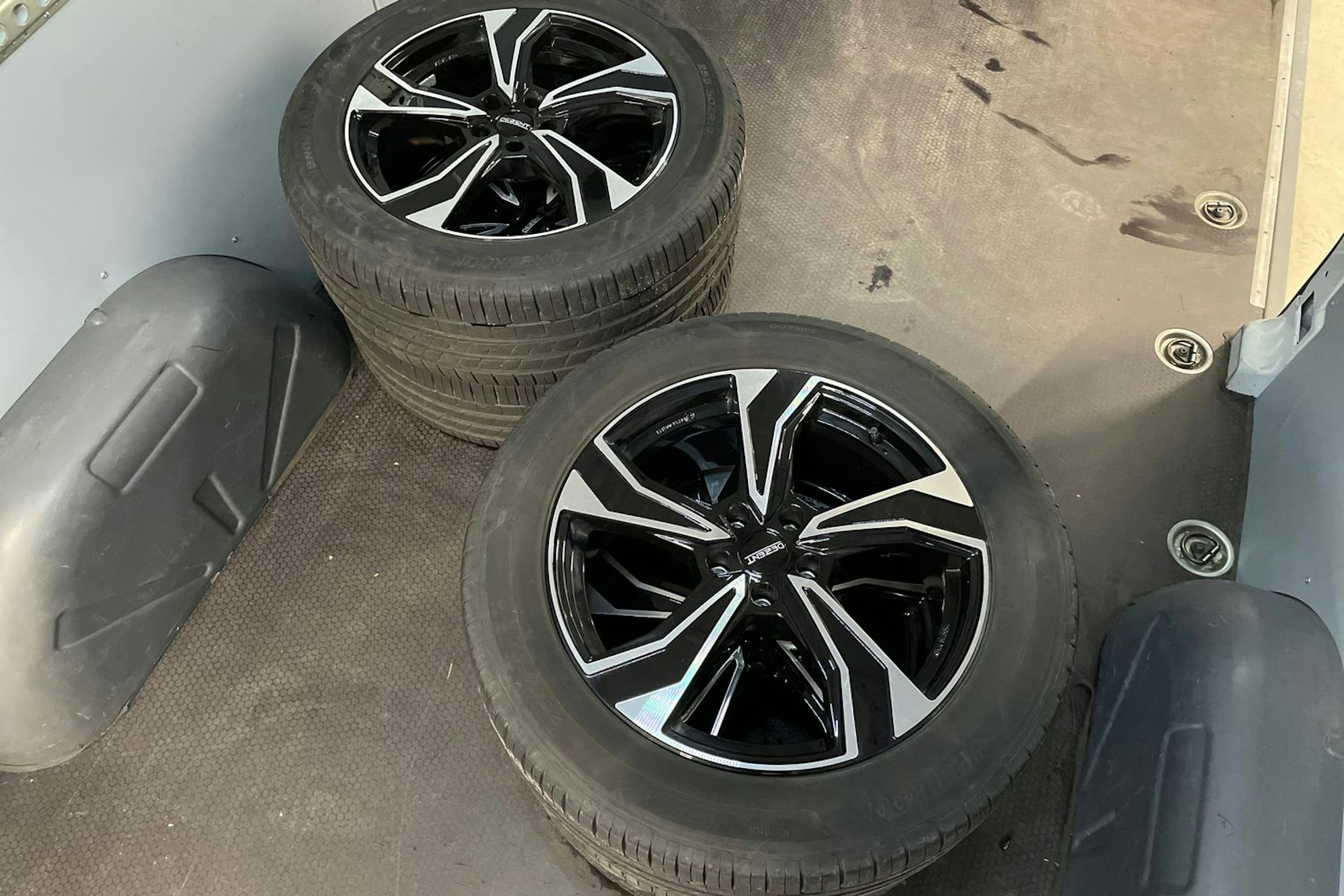 valkoinen Mercedes-Benz Sprinter 2024 kuva 16.