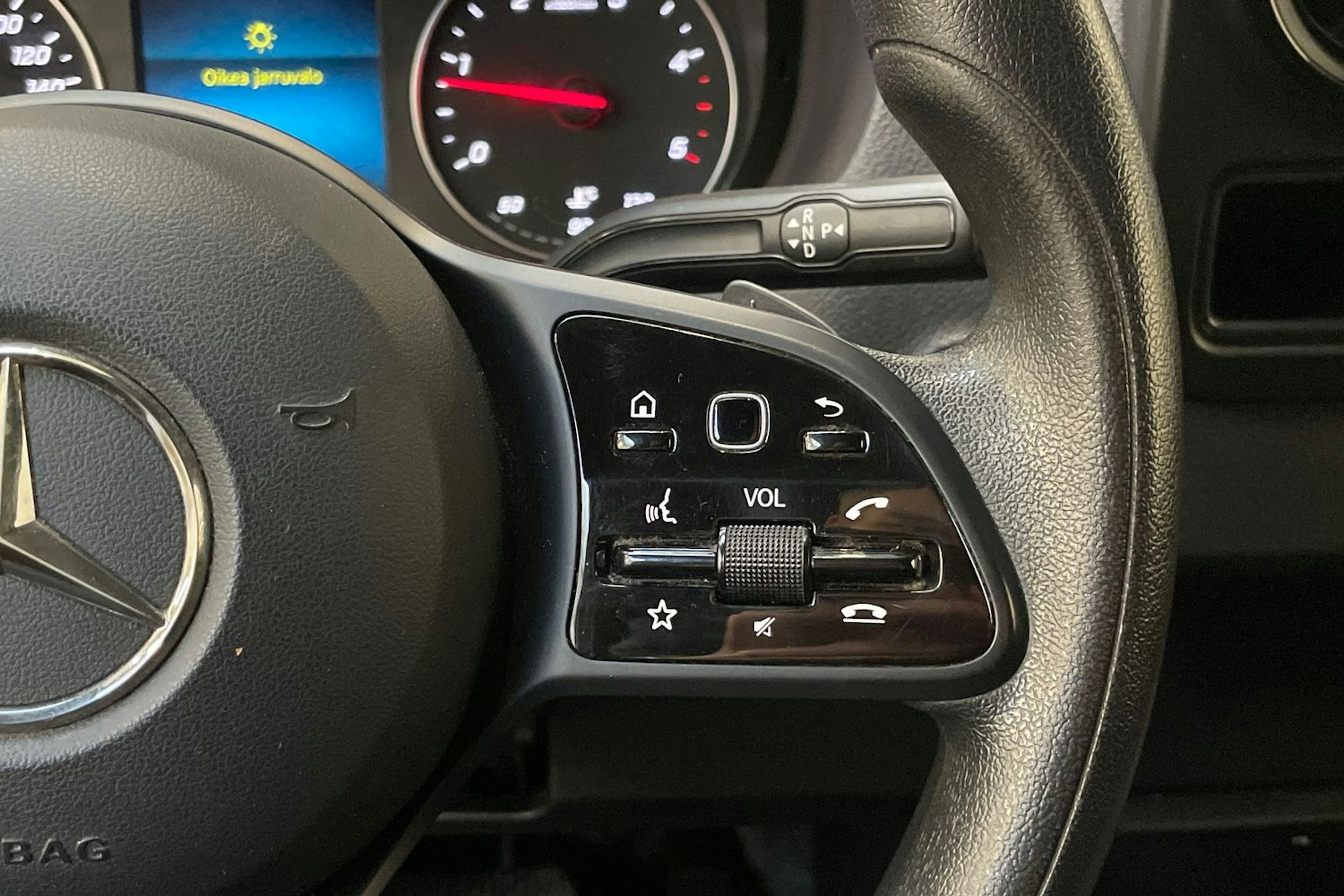 valkoinen Mercedes-Benz Sprinter 2024 kuva 20.