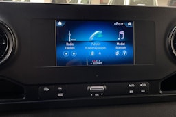 valkoinen Mercedes-Benz Sprinter 2024 kuva 21.