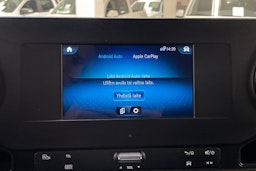 valkoinen Mercedes-Benz Sprinter 2024 kuva 25.