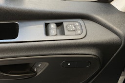 valkoinen Mercedes-Benz Sprinter 2024 kuva 26.