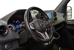 musta Mercedes-Benz Sprinter 2024 kuva 3.