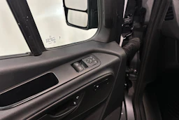 harmaa Mercedes-Benz Sprinter 2025 kuva 27.