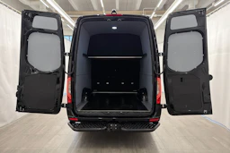 musta Mercedes-Benz Sprinter 2024 kuva 16.
