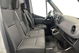 valkoinen Mercedes-Benz Sprinter 2024 kuva 11.