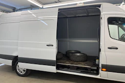 valkoinen Mercedes-Benz Sprinter 2024 kuva 17.