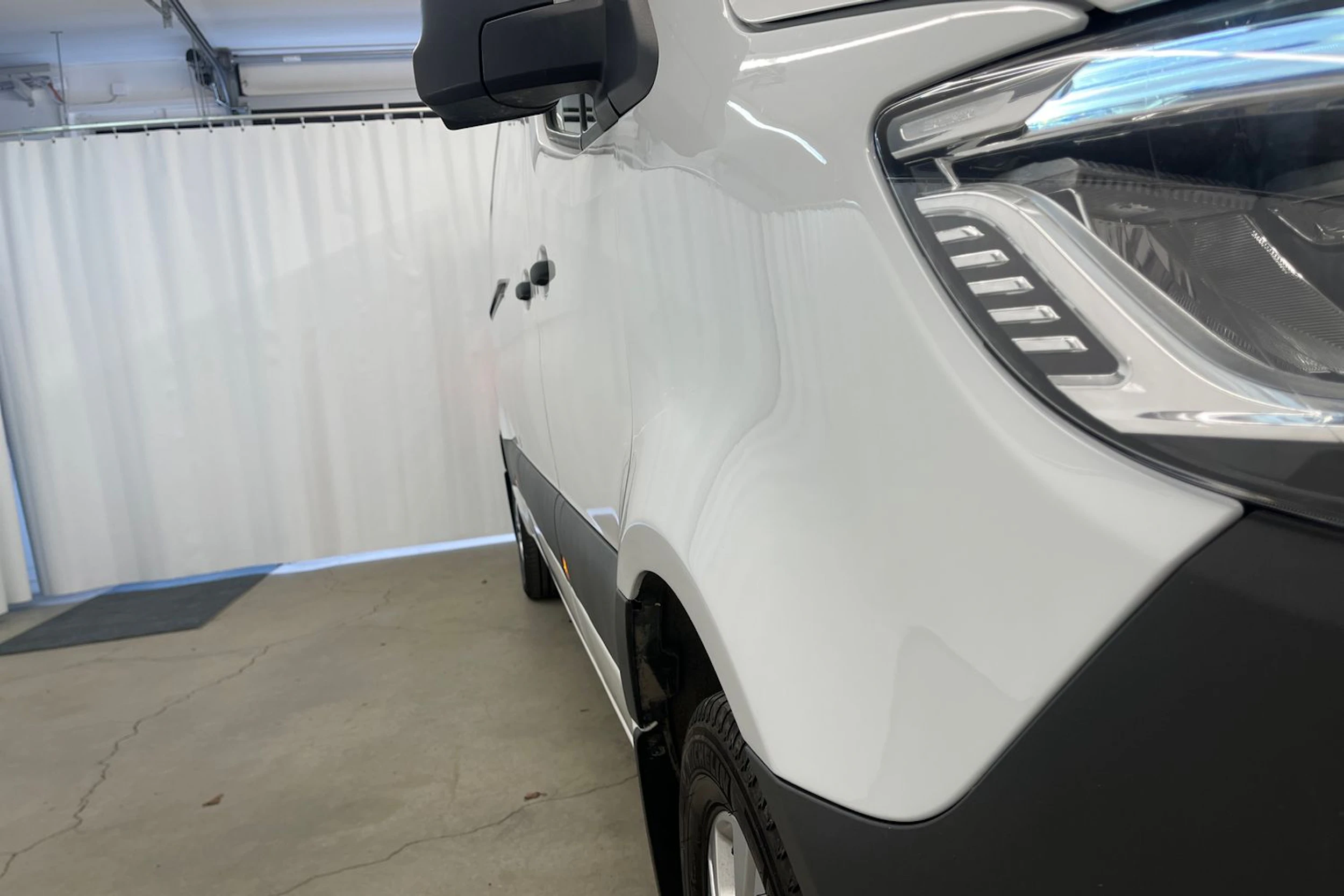 valkoinen Mercedes-Benz Sprinter 2024 kuva 20.