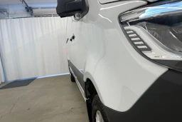 valkoinen Mercedes-Benz Sprinter 2024 kuva 20.