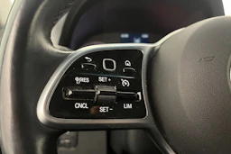 valkoinen Mercedes-Benz Sprinter 2024 kuva 25.