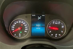valkoinen Mercedes-Benz Sprinter 2024 kuva 27.