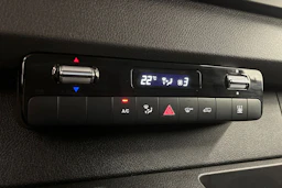 valkoinen Mercedes-Benz Sprinter 2024 kuva 29.